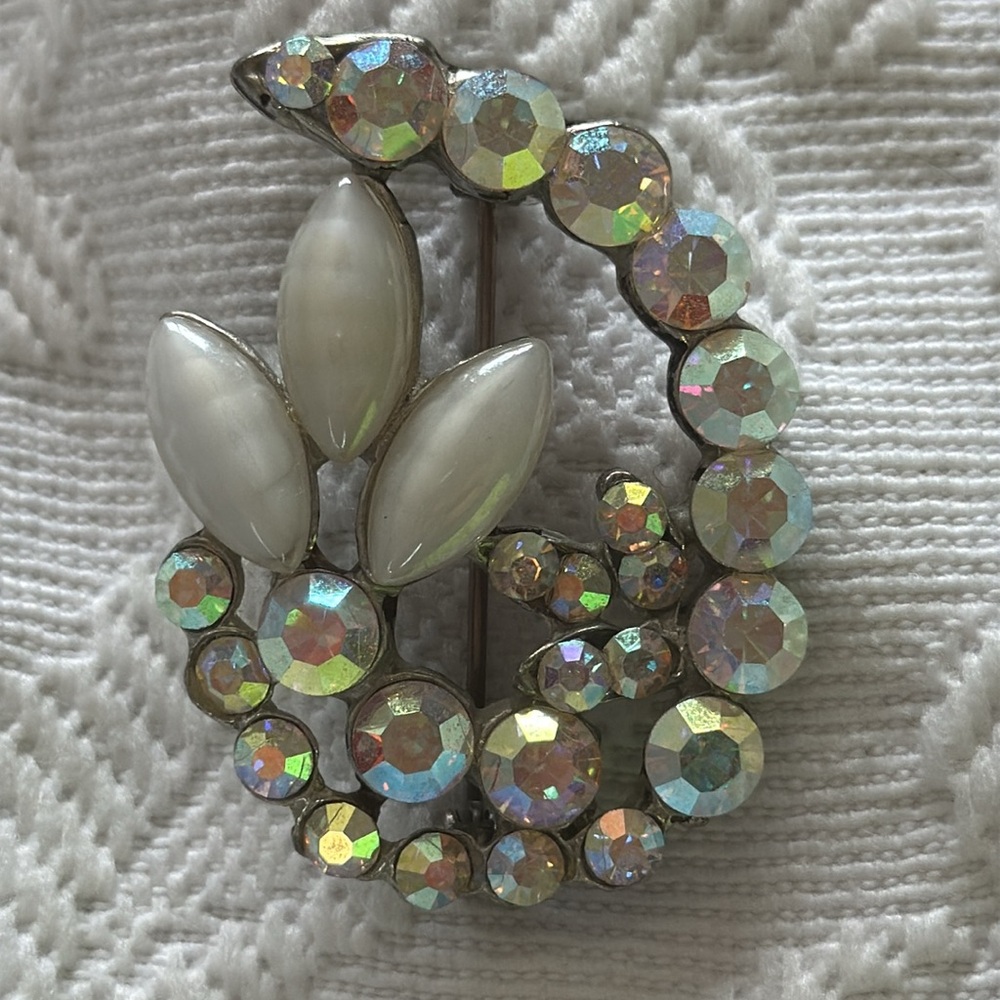Vintage 50βs Aurora Borealis and Moonstone Brooch - Picture 2 of 6